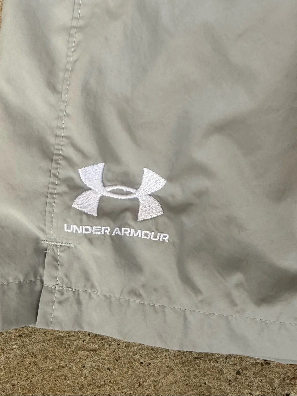 Under Armour Men's Icon Volley Shorts Gray Size Small 5.5